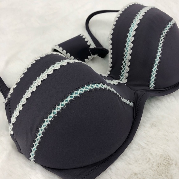 Shade & Shore Women's 34D Gray and Turquoise Top - Picture 2 of 16